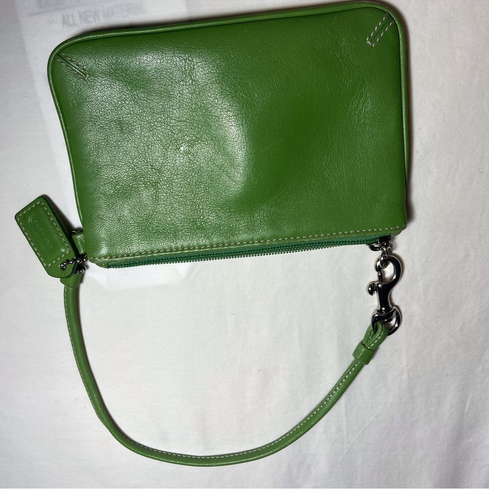 Coach Vibrant Green Leather Wristlet - Picture 2 of 3